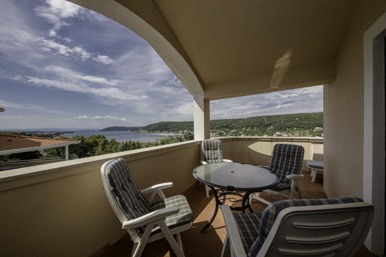 Apartments Dedic Supetarska Draga Dış mekan fotoğraf
