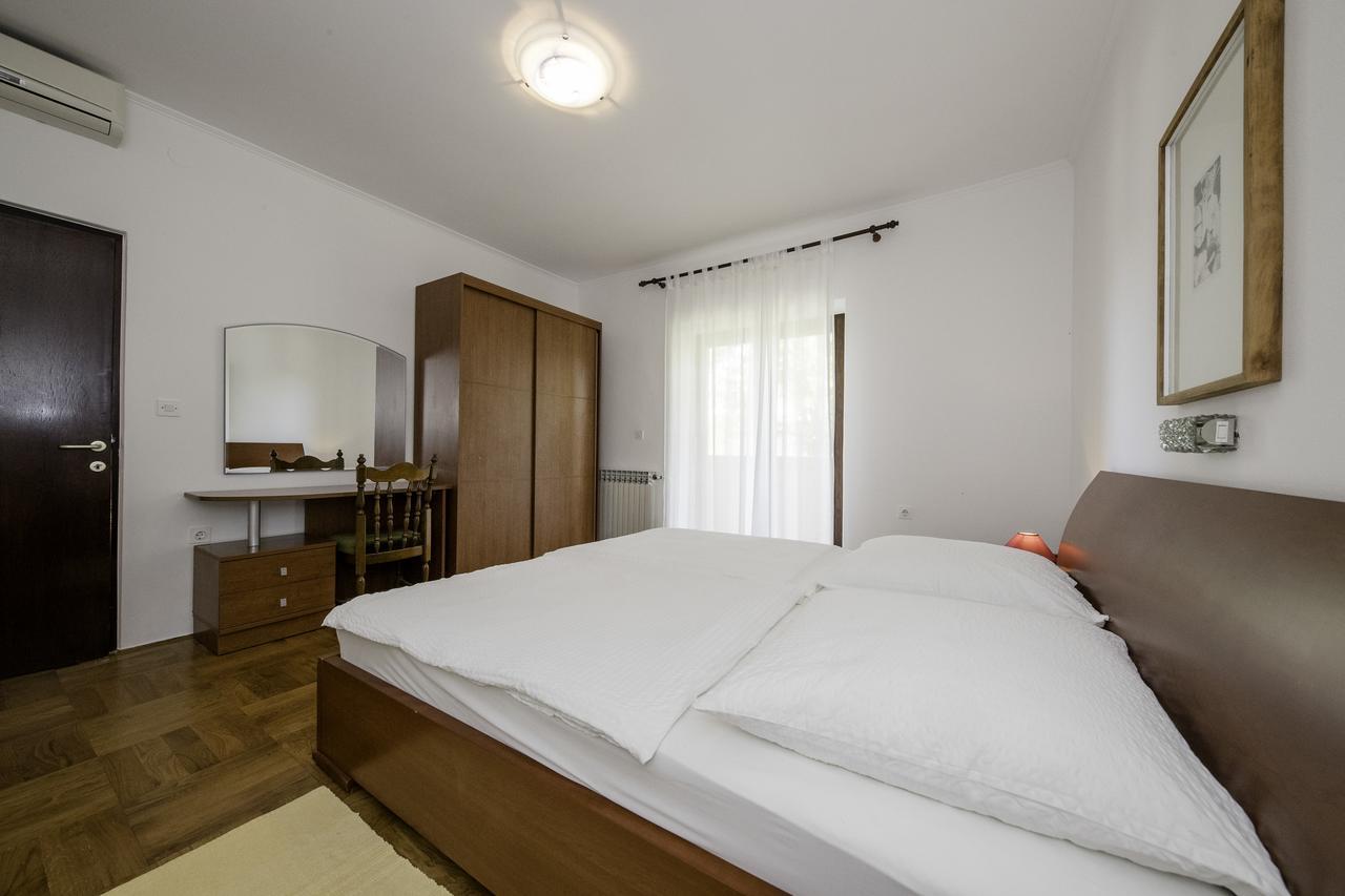Apartments Dedic Supetarska Draga Dış mekan fotoğraf