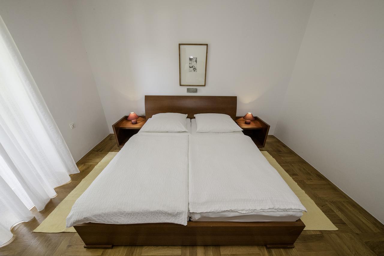 Apartments Dedic Supetarska Draga Dış mekan fotoğraf