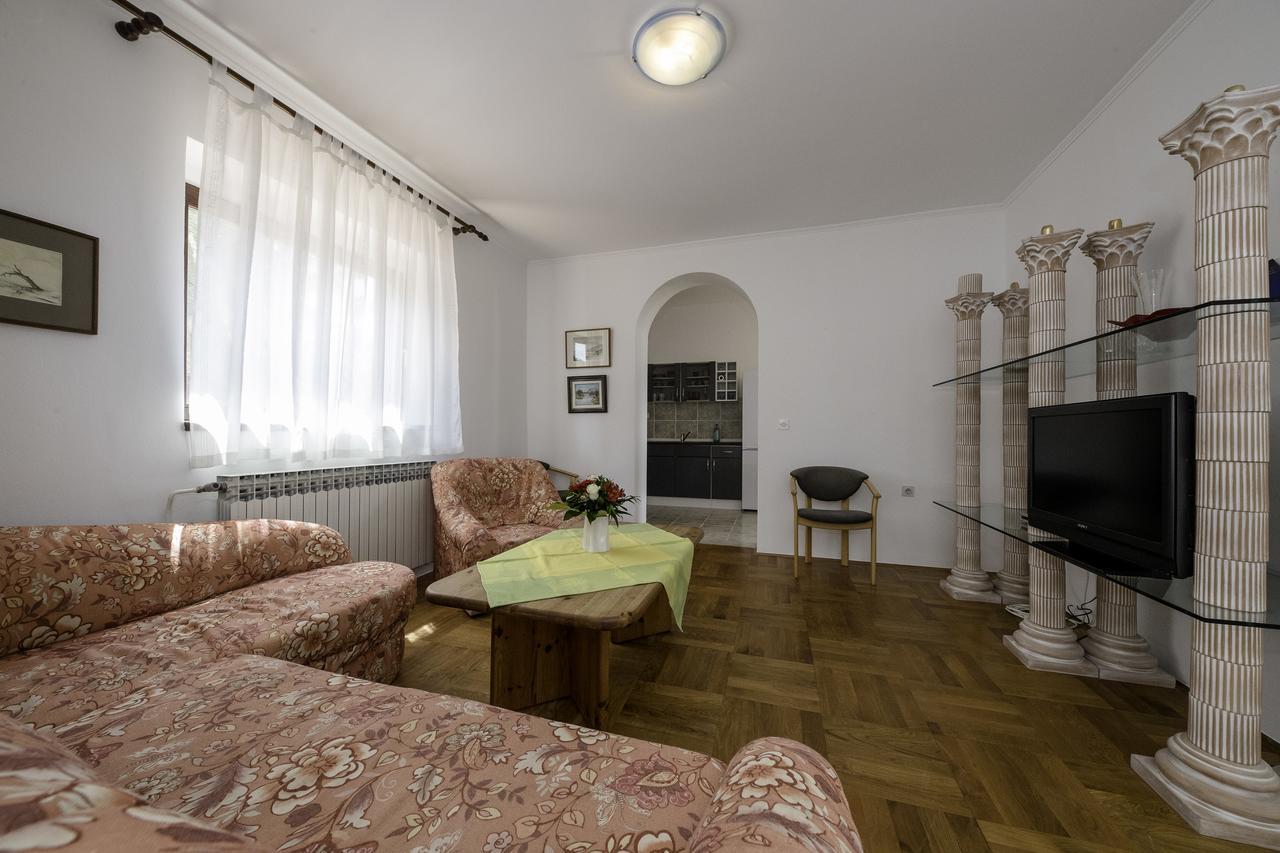 Apartments Dedic Supetarska Draga Dış mekan fotoğraf