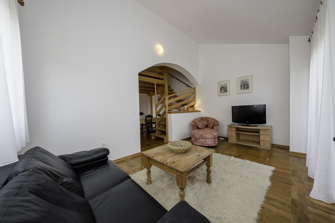 Apartments Dedic Supetarska Draga Dış mekan fotoğraf