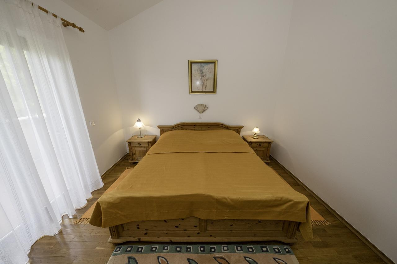 Apartments Dedic Supetarska Draga Dış mekan fotoğraf