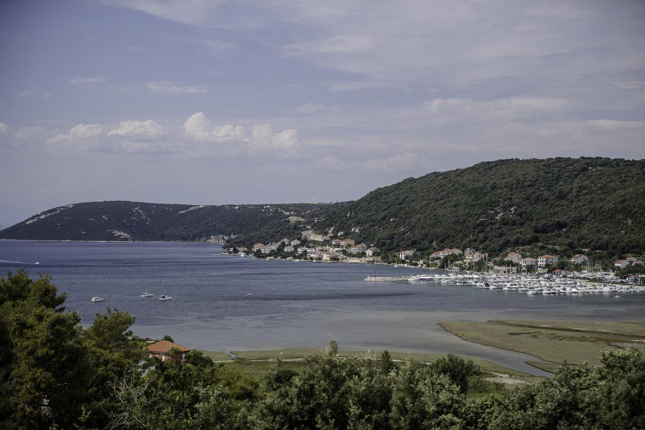 Apartments Dedic Supetarska Draga Dış mekan fotoğraf